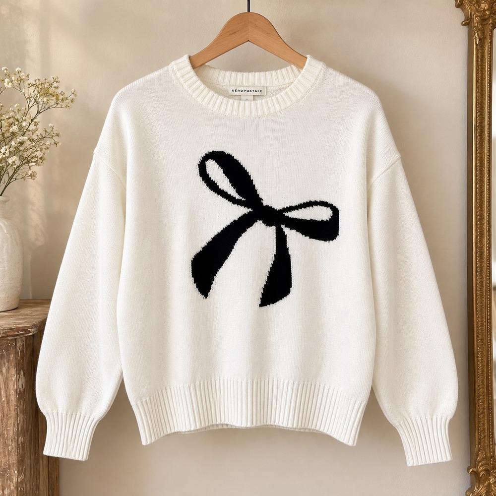 Aeropostale Womens White Bow Graphic Crewneck Sweater Size Small Coquette Knit